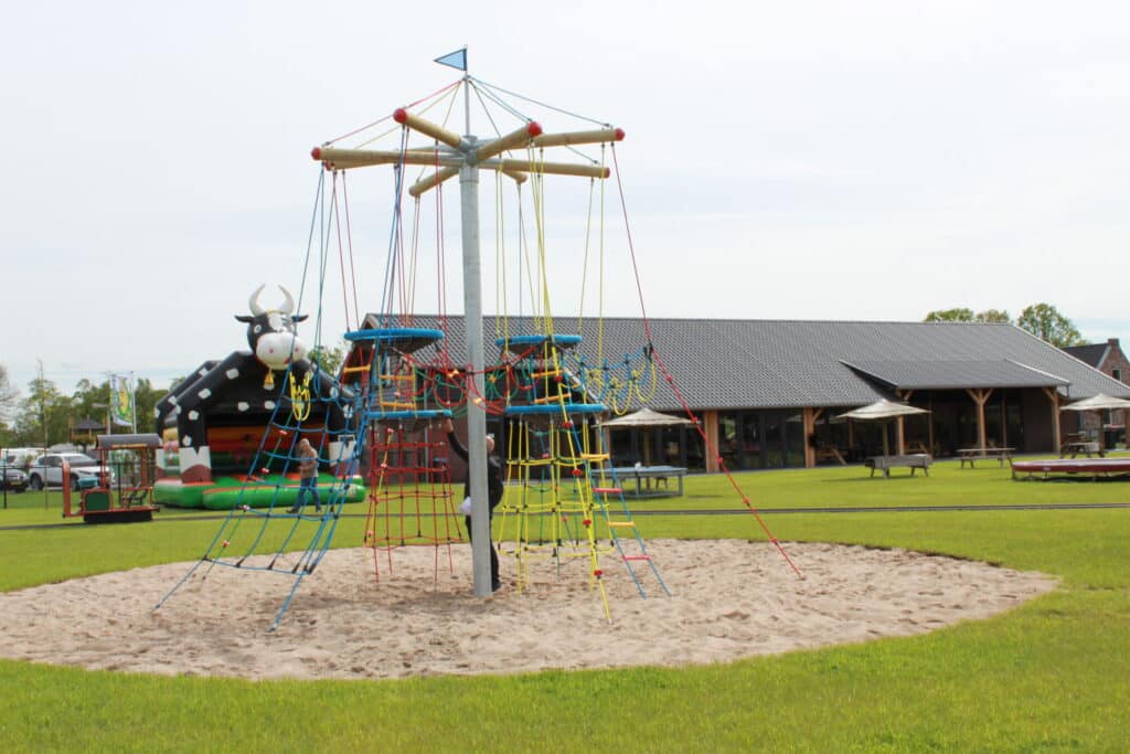 Vogelnestboom Klimtoestel in speeltuin