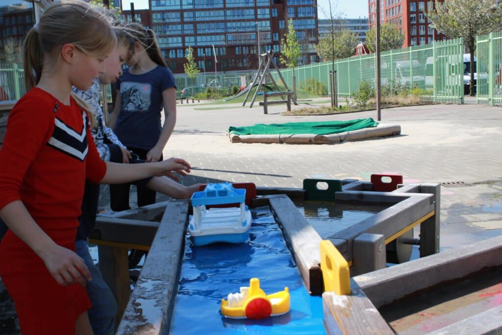 schoolplein waterbaan
