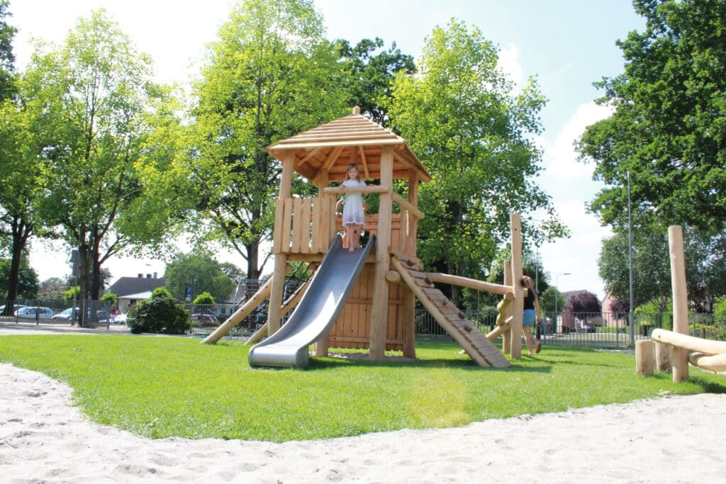 Schoolplein speeltoestellen Schoolplein speeltoestellen