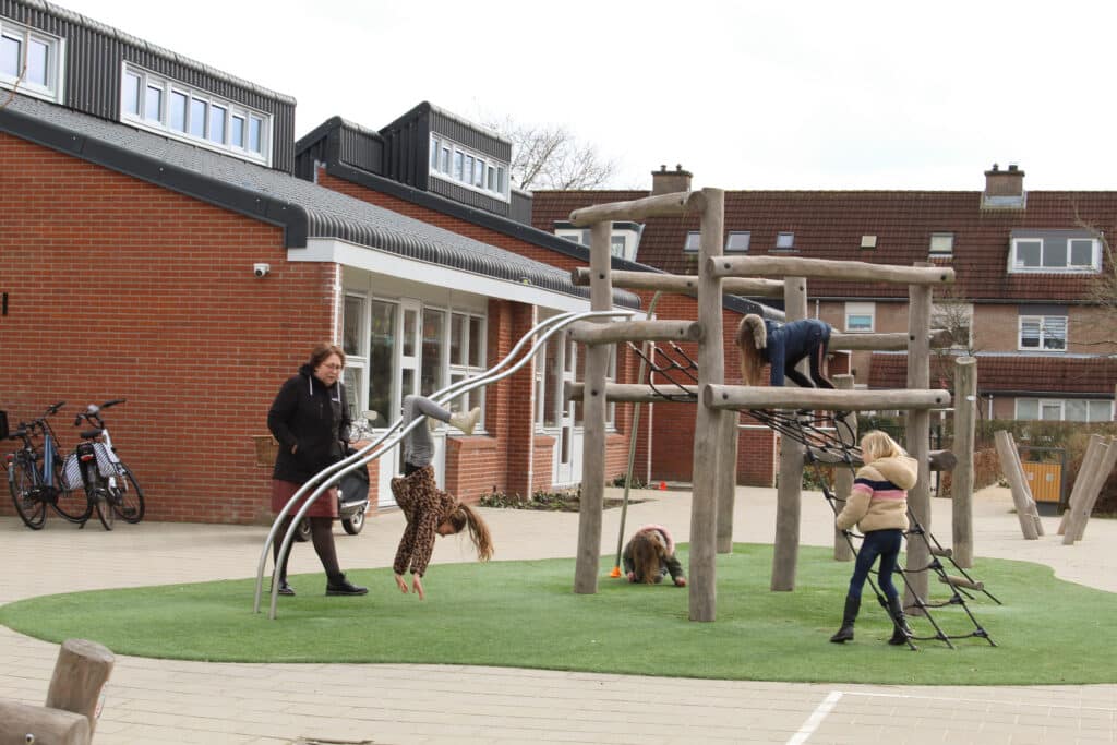 klimtoestel schoolplein
